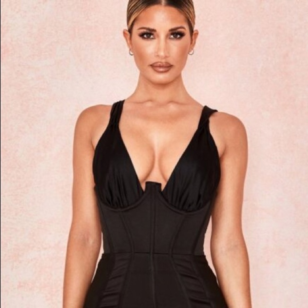 Anastasia- House of CB - Little Black Dress